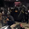 Tertinggal dari Rombongan, Belasan Brimob Jadi Bulan-bulanan Massa di Pejompongan