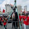 Tikus Raksasa Berdasi Hebohkan Kawasan Monas