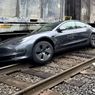 Mobil Swakemudi Tesla Dikritik Setelah Gagal Deteksi Perlintasan Kereta Api