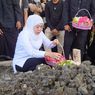 Khofifah Hadiri Takziah dan Pemakaman Atlet Muda Naufal di Gresik