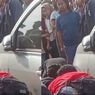 Mobil Seruduk Warga di Sungai Batang, 1 Orang Tewas