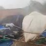 Angin Kencang Terjang Bekasi, Tenda Hajatan Sampai Roboh