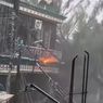Hujan Deras Disertai Angin Kencang di Rempoa Tengsel: Pohon dan Tiang Listrik Tumbang, Mushola Terbakar