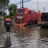 16 Perjalanan Kereta Dibatalkan Akibat Banjir Rendam Jalur Rel di Semarang