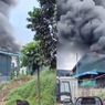 Kebakaran Pabrik Limbah di Bantargebang, Asap Tebal Membumbung ke Langit