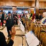 Alunan Angklung WNI Sambut Hangat Kedatangan Presiden Prabowo di Islamabad