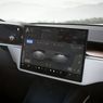 Layar Sentuh Mobil Modern Dinilai Berbahaya, Studi Ungkap Risiko Gangguan Konsentrasi Pengemudi