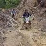 Pakai Trail, Polisi jadi yang Pertama Salurkan Bantuan ke Kampung Serule Aceh Tengah