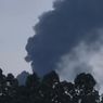 Kebakaran Gudang Ban di Bintaro Tangsel, Asap Hitam Membumbung Tinggi