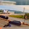 VIDEO: Detik-detik Mobil Terbalik Sampai Ringsek di Exit Tol Parungkuda