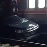 Detik-detik Mobil Tertabrak KRL di Underpass Soleh Iskandar Bogor, Kereta Sampai Terhenti