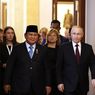 Momen Keakraban Prabowo dan Putin Saat Antar Kepulangan dari Rusia