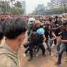 Temui Pendemo, Rieke Diah Pitaloka Sempat Dikawal Keluar dari Kerumunan
