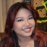 Trisha Eungelica Debut Lewat Lagu Ciptaan Putri Candrawathi dari Balik Penjara