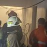 61 Personel Damkar Padamkan Kebakaran di Lantai Dasar Hotel Raffles Kuningan