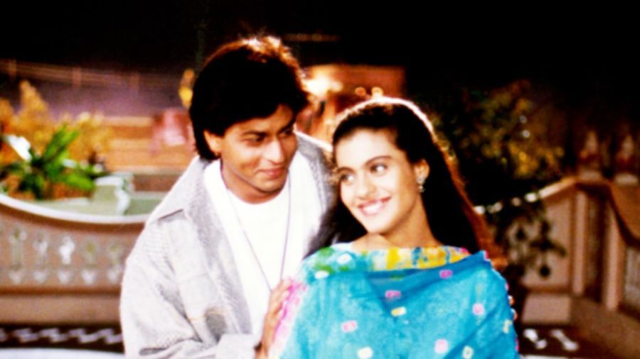 Dilwale Dulhania Le Jayenge (1995) <b>(IMDB)</b>