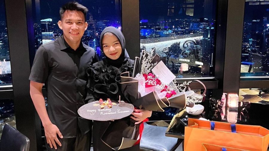 Pemain Timnas Indonesia, Witan Sulaeman bersama istri <b>(Instagram)</b>