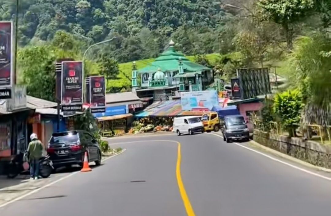 Jalan puncak <b>(TikTok @bogorinside)</b>