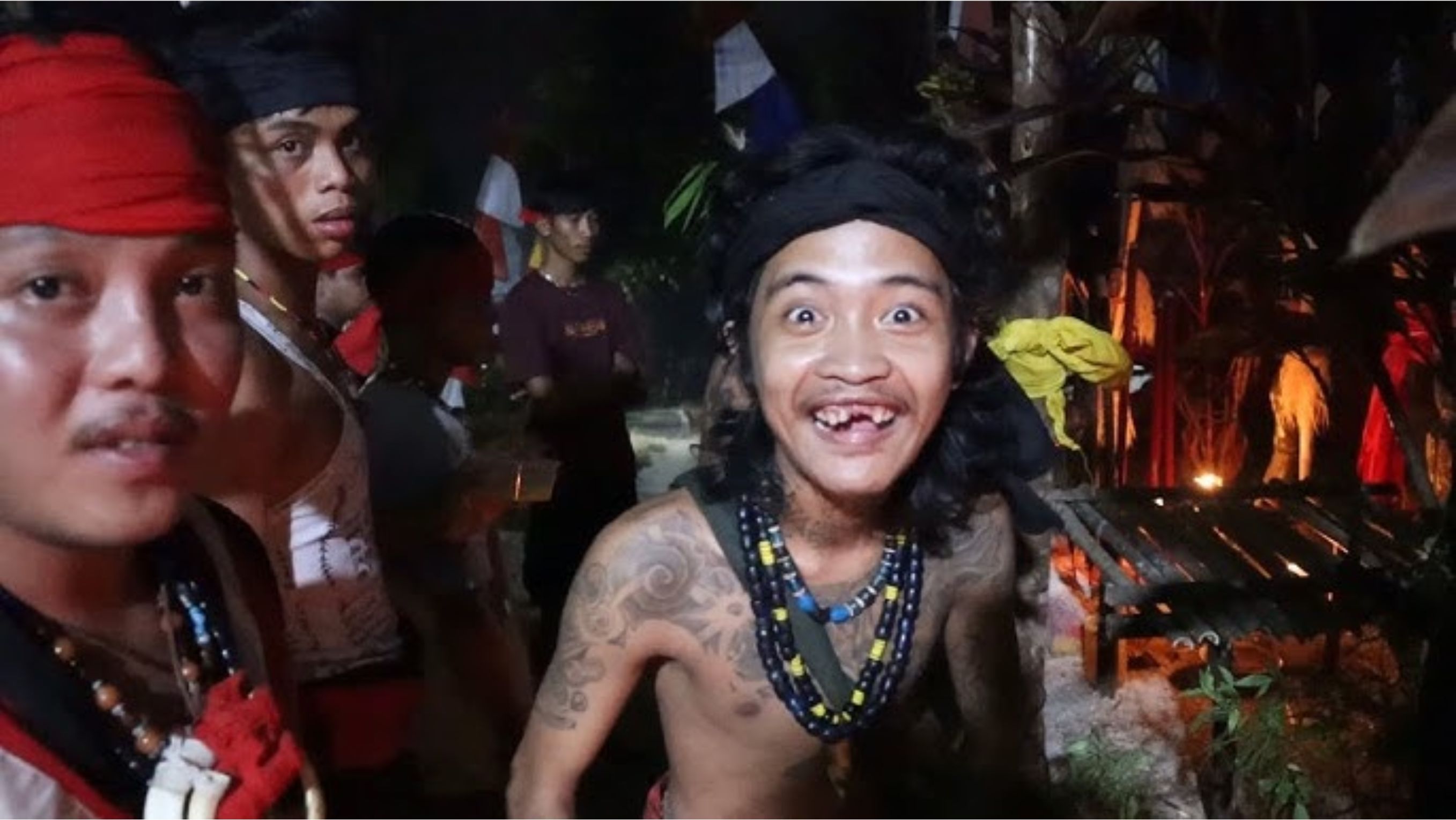 Suku Dayak Kalimantan <b>(Tangkapan Layar: YouTube)</b>