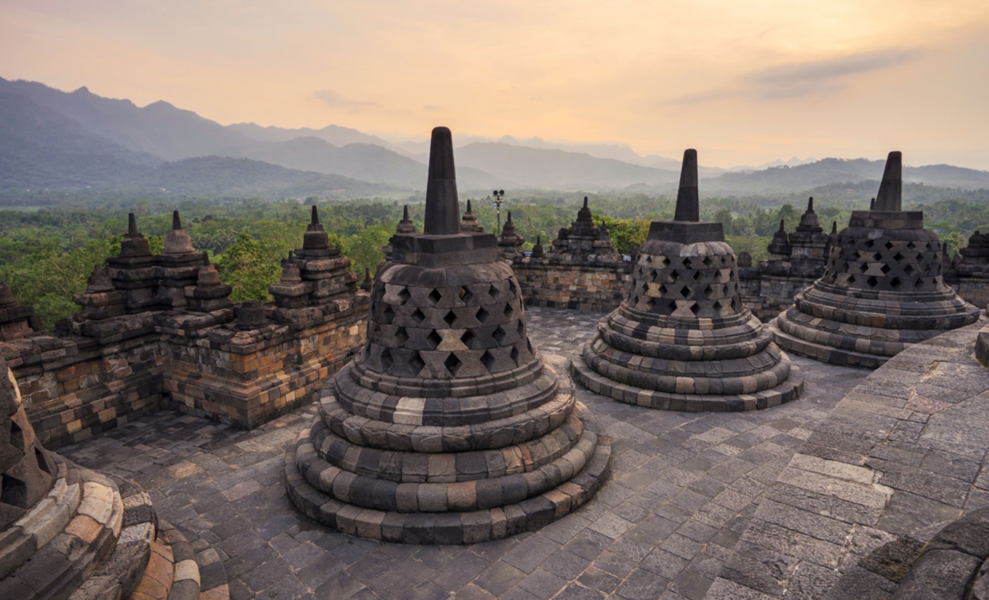 Candi Borobudur <b>(Kemdikbud)</b>