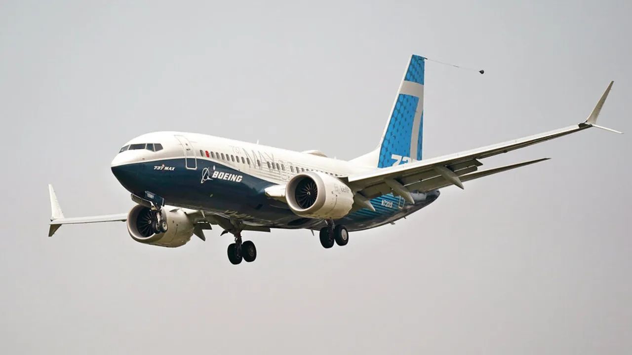 Pesawat Boeing 737 Max  <b>(Boeing)</b>