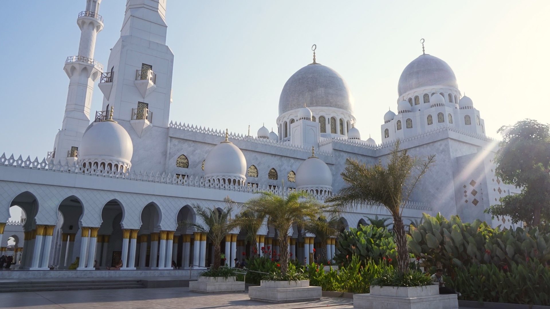 Masjid Raya Sheikh Zayed Solo <b>(Setda Surakarta)</b>