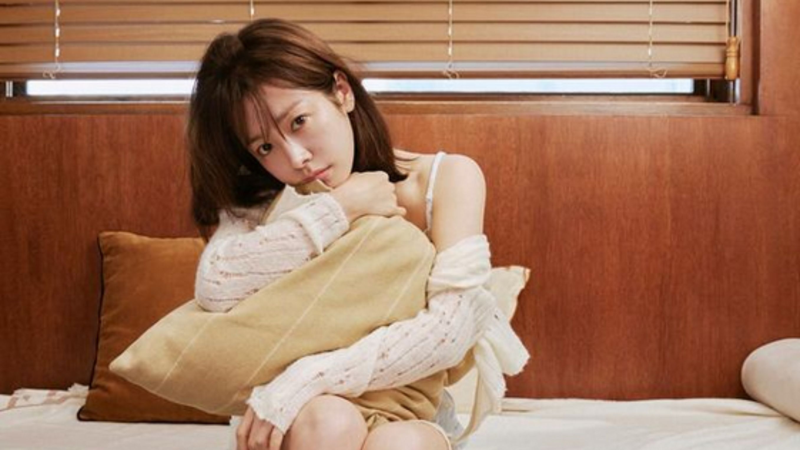 Han Ji Min <b>(Instagram @roma.emo)</b>
