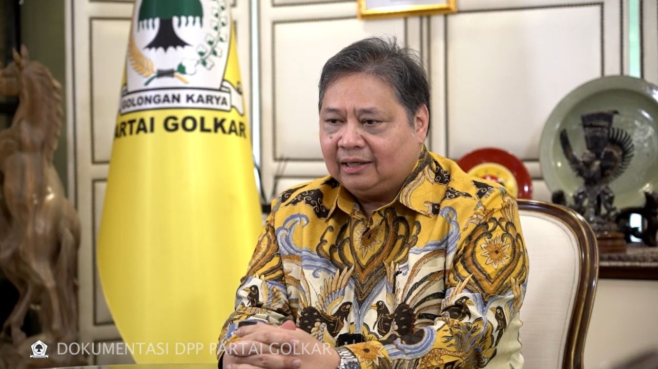 Airlangga Hartarto menyatakan kemunduran dirinya sebagai Ketua umum Partai Golkar pada Sabtu malam, 10 Agustus 2024.  <b>(Foto: Tangkapan Layar Video Dokumentasi Partai Golkar)</b>