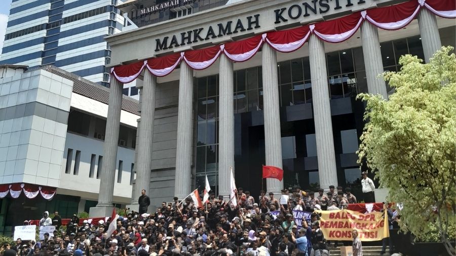 Aksi massa di MK <b>(Ntvnews.id/Adiansyah)</b>