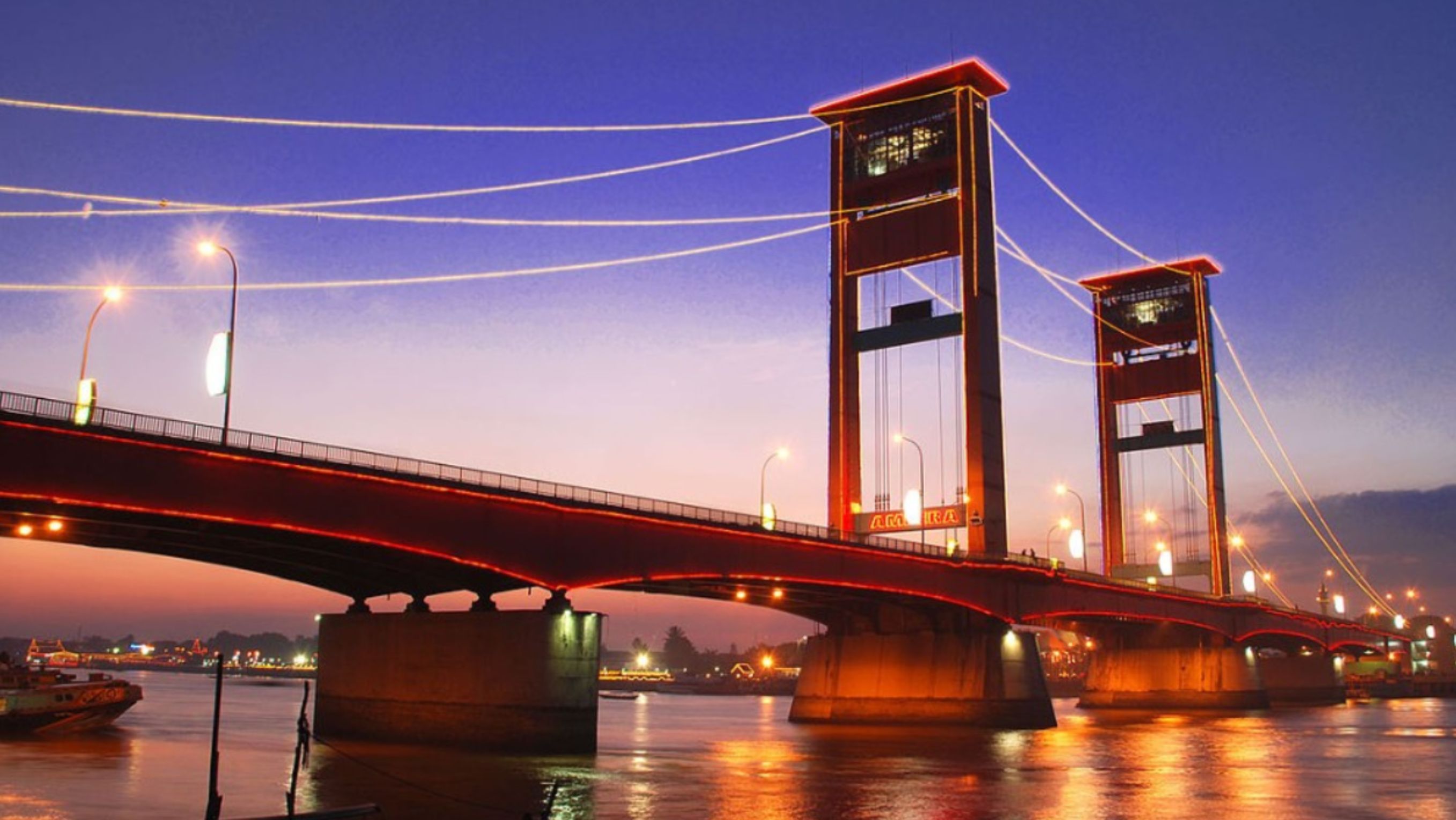 Jembatan Ampera di Atas Sungai Musi <b>(Google Maps)</b>