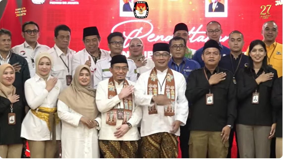 Pasangan Bakal Calon Gubernur dan Wakil Gubernur yang diusung 15 partai politik, Ridwan Kamil dan Suswono mendaftar ke KPU Jakarta. <b>(Youtube: KPU Jakarta)</b>