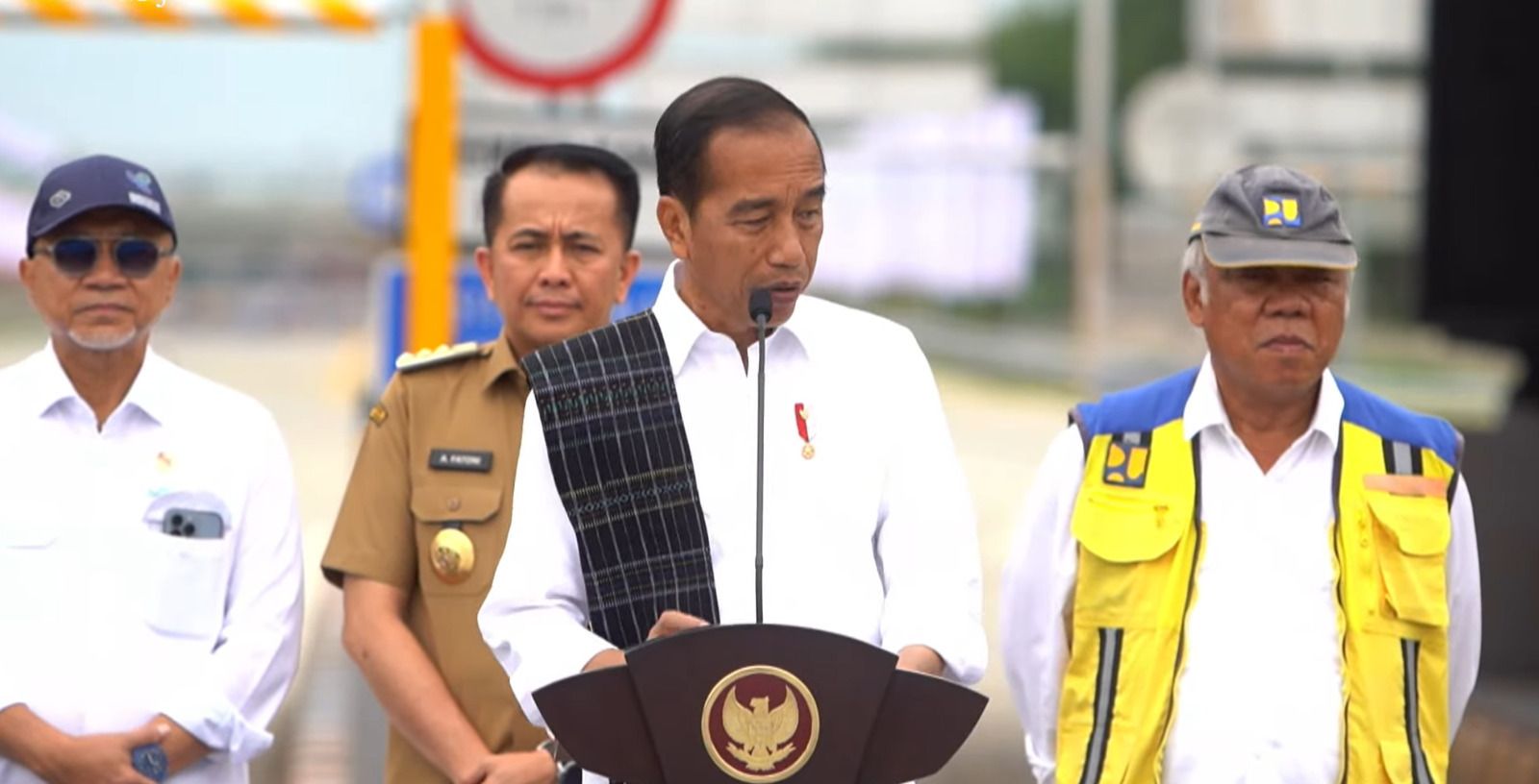 Presiden Jokowi Resmikan 2 ruas tol di Sumatera Utara senilaii RP17,6 triliun