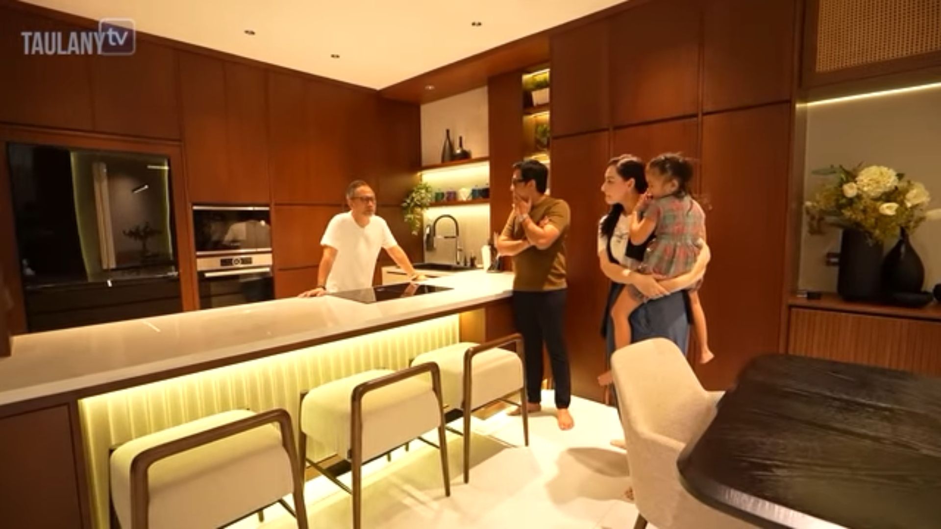 Rumah Baru Mona Ratuliu <b>(YouTube/ Taulany TV)</b>