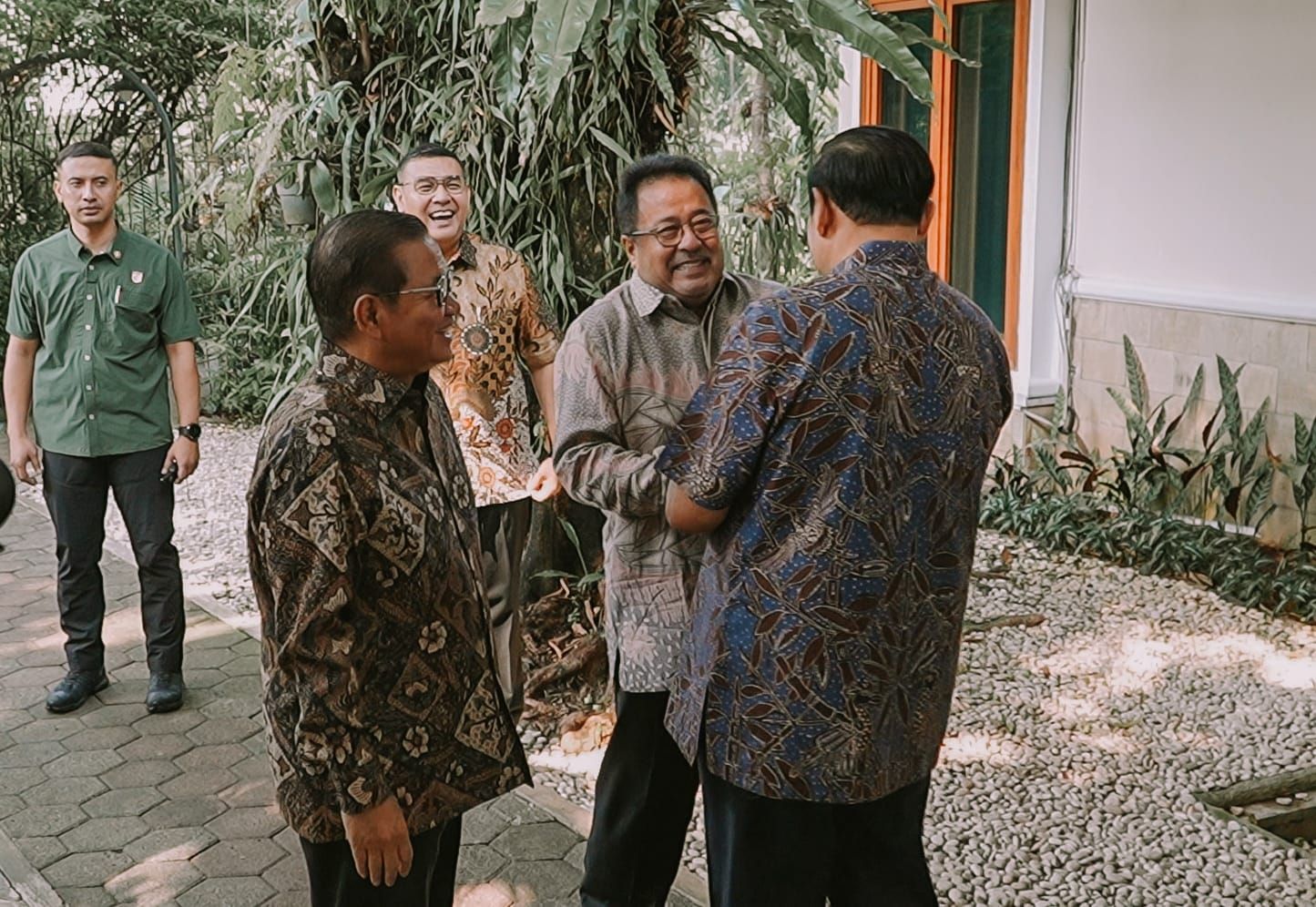 Pramono Anung dan Rano Karno  silaturahmi ke Presiden ke-6 RI Susilo Bambang Yudhoyono (SBY) di Cikeas, Jawa Barat, Sabtu (21/9/2024). <b>(Dok.Istimewa)</b>