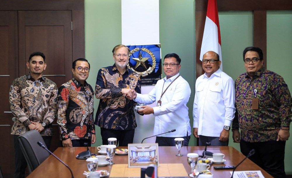 Diharapkan Mercedez-Benz dapat terus bekerja sama dengan Pemerintah Indonesia dalam kegiatan kenegaraan dan internasional. (Foto: Humas Kemensetneg)