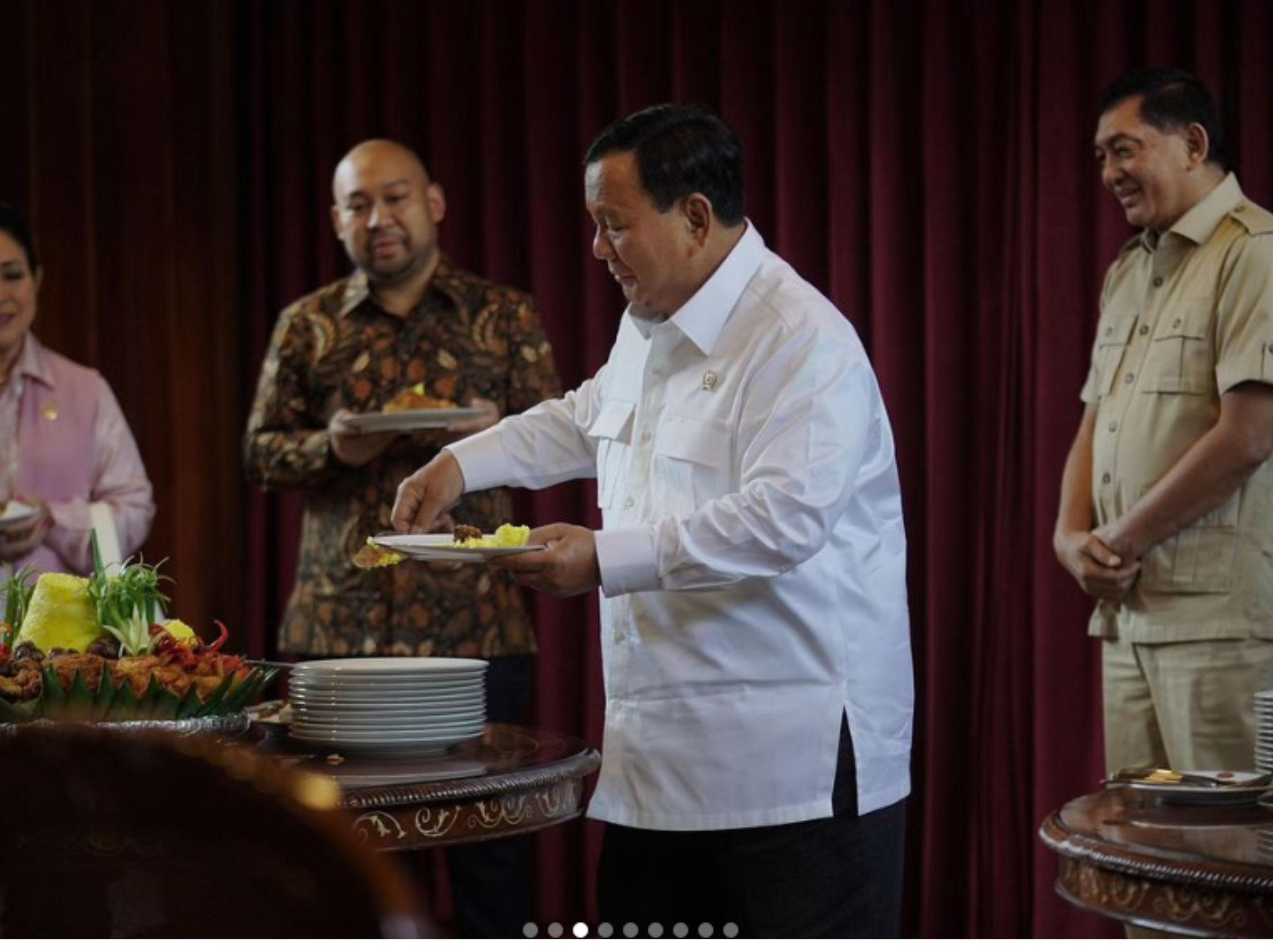 Momen ulang tahun Prabowo Subianto ke-73 <b>(Instagram Prabowo Subianto)</b>