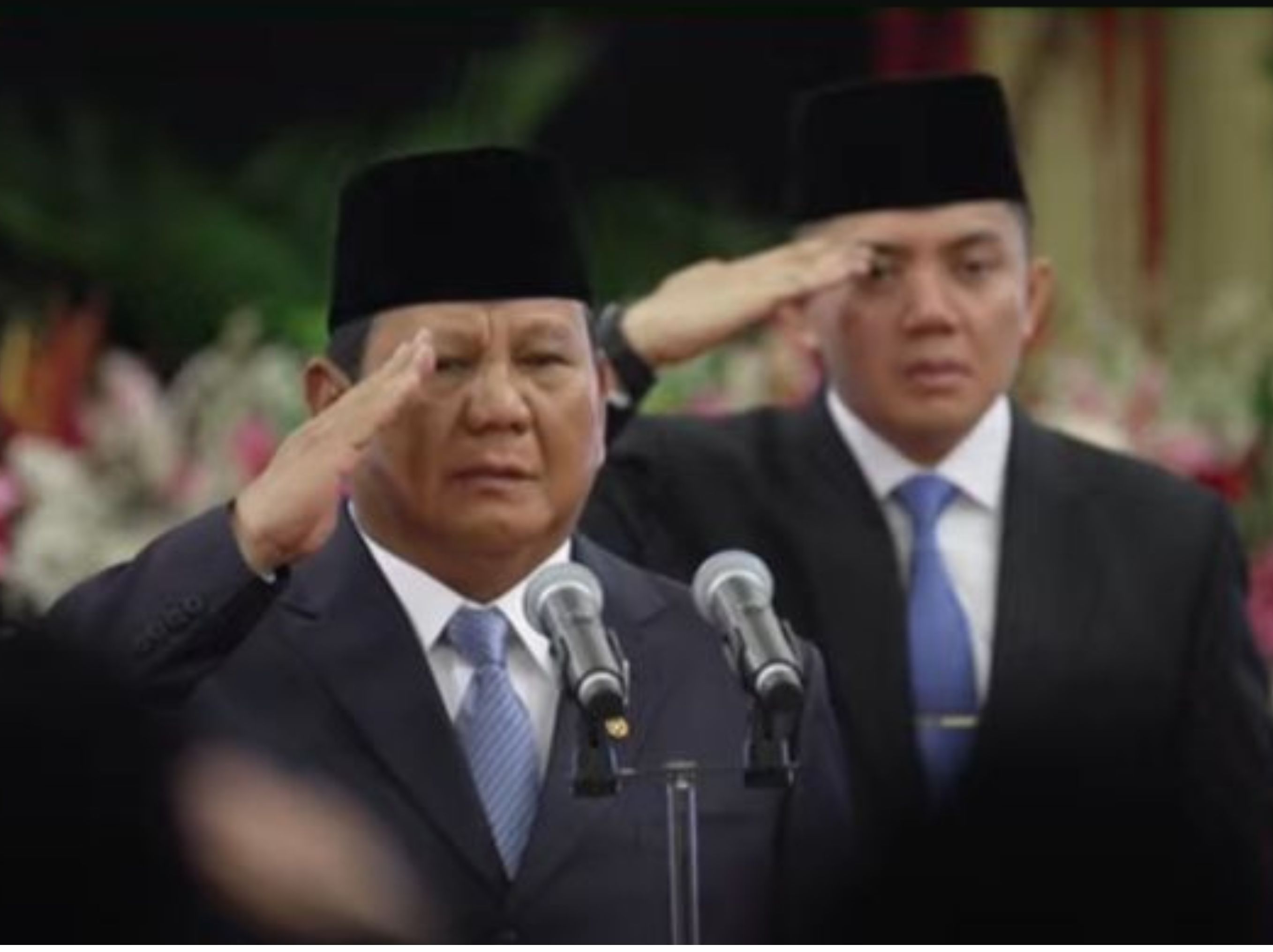 Presiden Prabowo dan Mayor Teddy <b>(Youtube Sekretariat Presiden)</b>