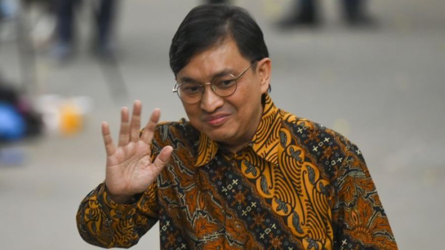 Musikus Yovie Widianto menyapa wartawan setibanya di kediaman Presiden Terpilih Prabowo Subianto di Jalan Kertanegara, Jakarta Selatan, Selasa (15/10/2024). <b>(Dok.Antara)</b>