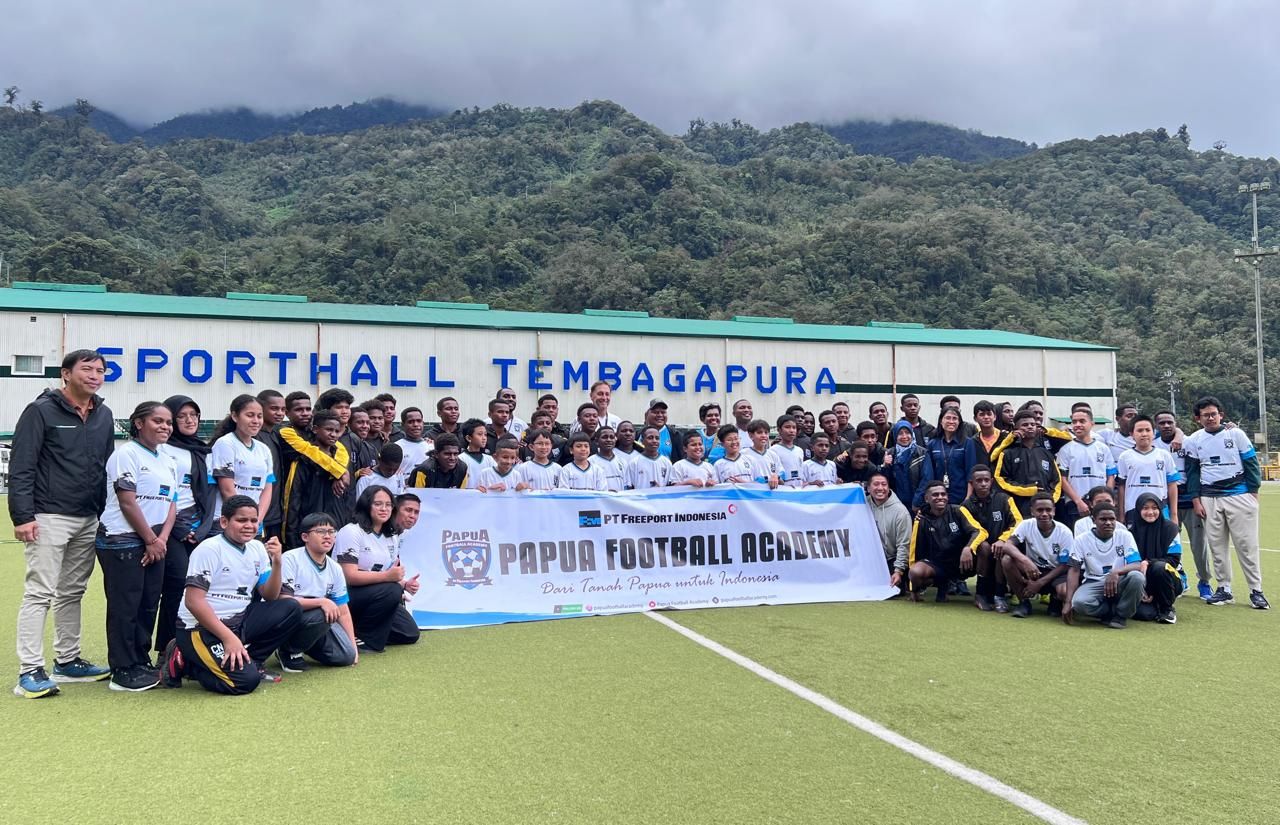 Latihan bersama PFA dengan murid YPJ. 