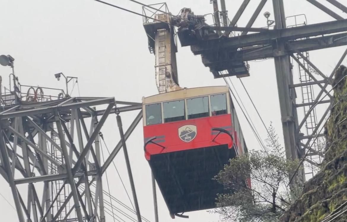 Tram untuk menuju Grasberg. 