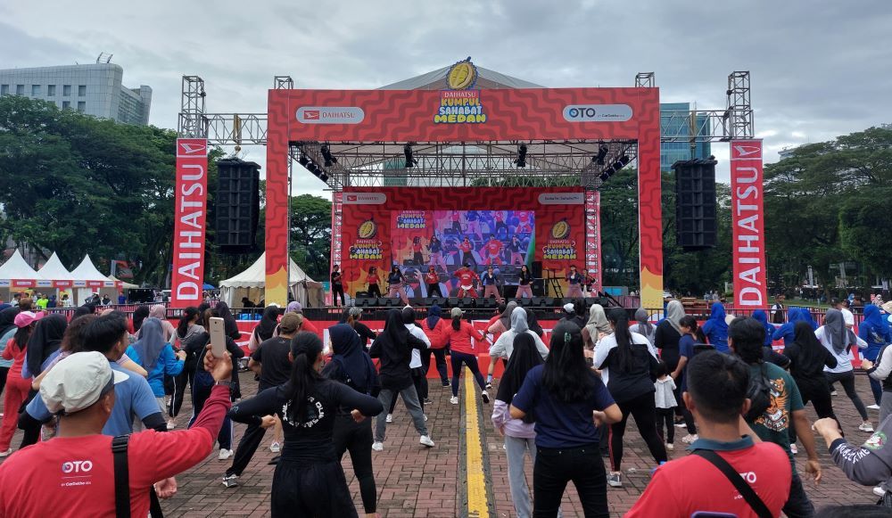 Keseruan Zumba bersama di pagi hari pada acara Daihatsu Kumpul Sahabat Medan. (Foto: Istimewa)