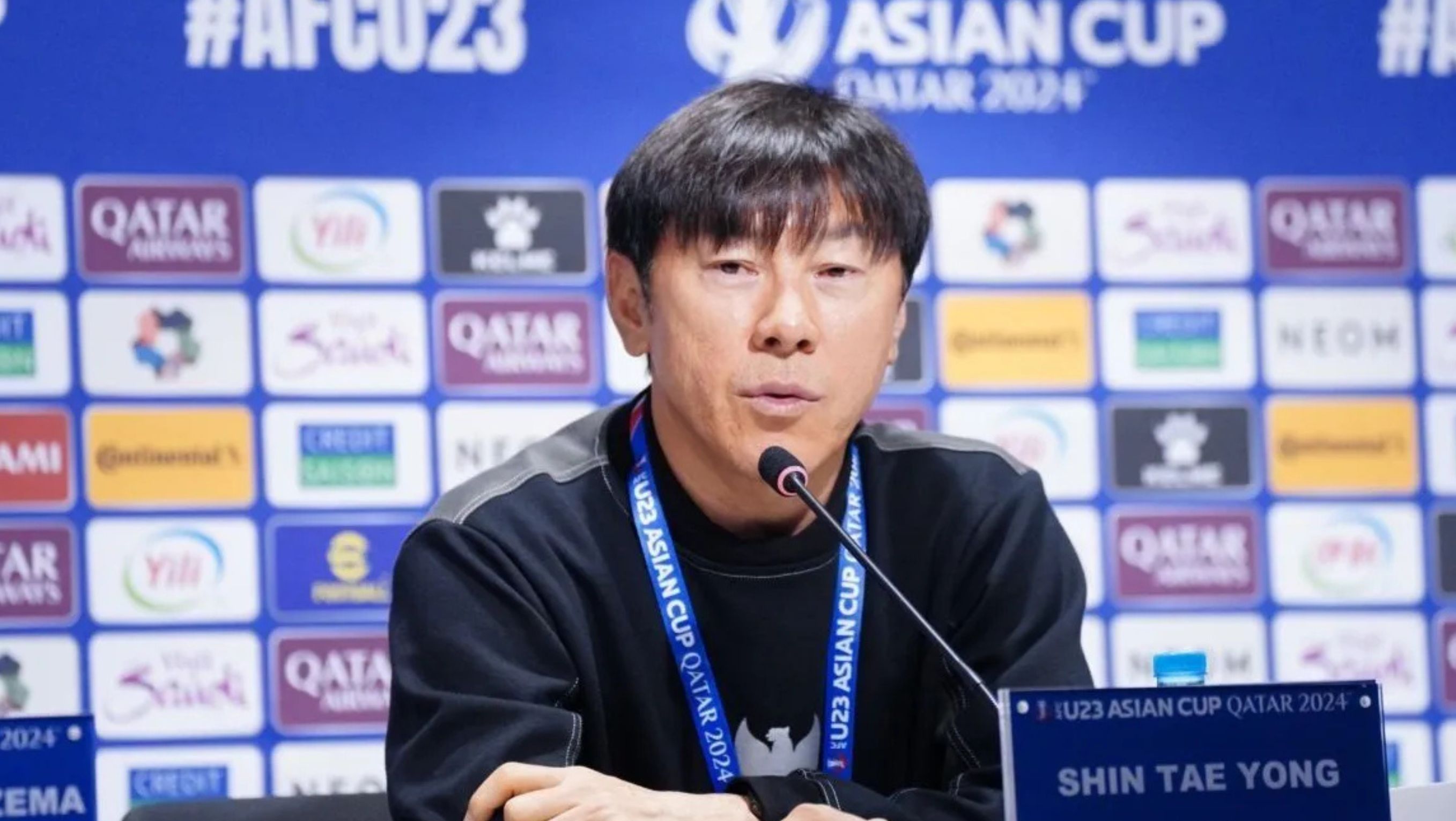 Arsip foto - Pelatih timnas Indonesia U-23 Shin Tae-yonhlg menghadiri konferensi pers sebelum pertandingan perdana Piala Asia U-23 di Qatar, Minggu (14/4/2024). <b>(ANTARA/HO/PSSI)</b>