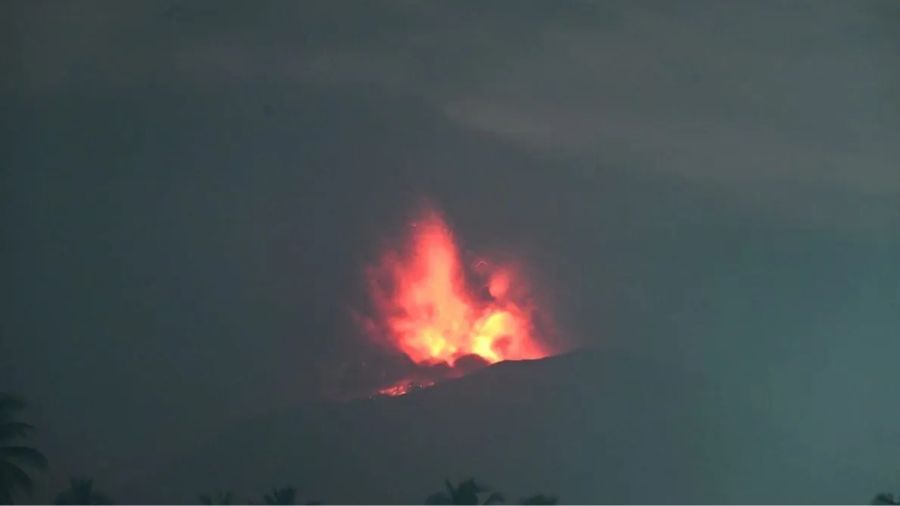 Gunung Ibu <b>(Antara/ Abdul Fatah)</b>