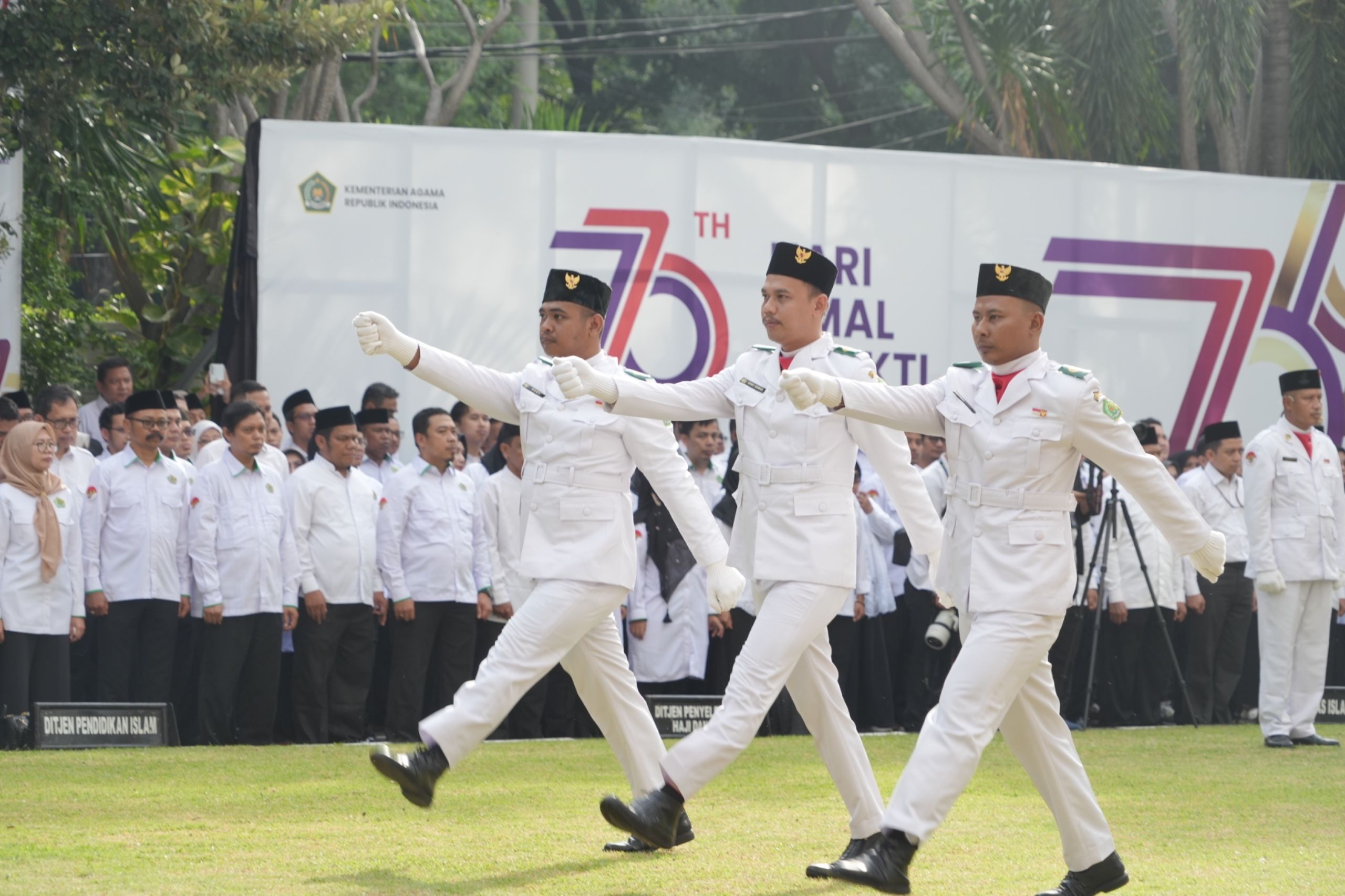 Hari Amal Bakti Kementerian Agama ke-79 mengusung tema &ldquo;Umat Rukun Menuju Indonesia Emas.&rdquo; <b>(DOK)</b>