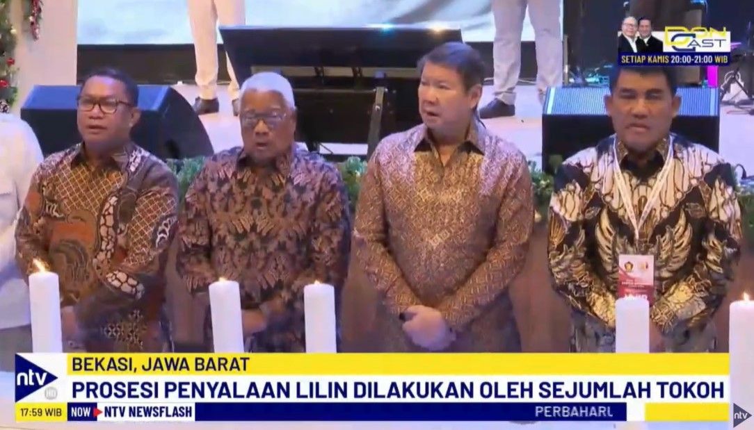 Dalam ibadah perayaan Natal ini proses penyalaan lilin dilakukan oleh Hashim Djojohadikusumo, Natalius Pigai, Thomas Djiwandono dan Nurdin Tampubolon.