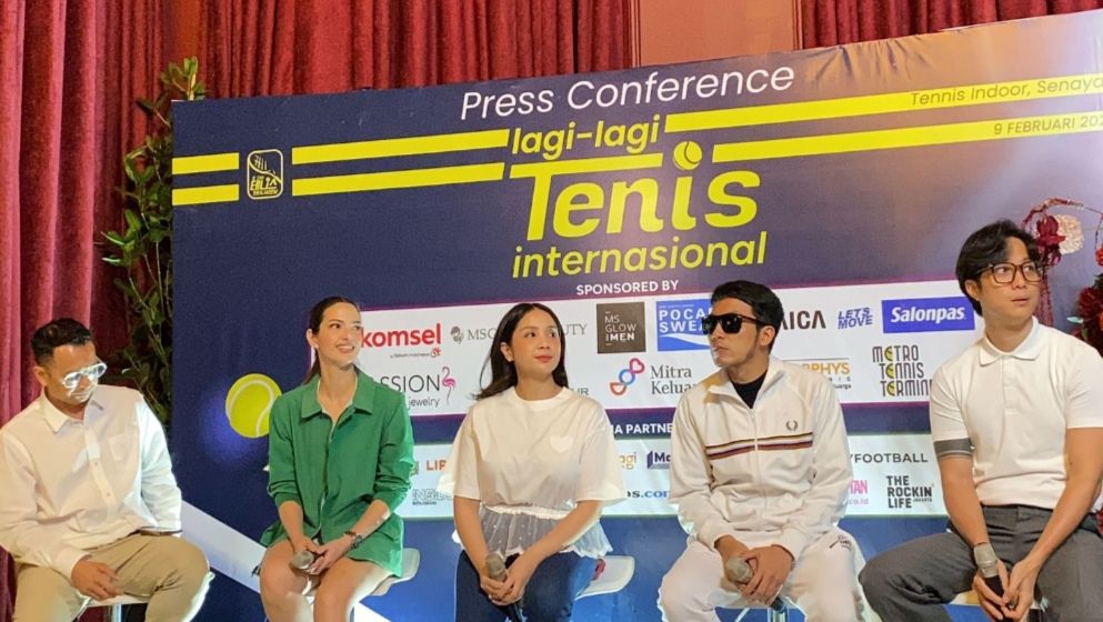 Raffi Ahmad, Nia Ramadhani, Nagita Slavina, Desta, Dikta <b>(NTVNews)</b>