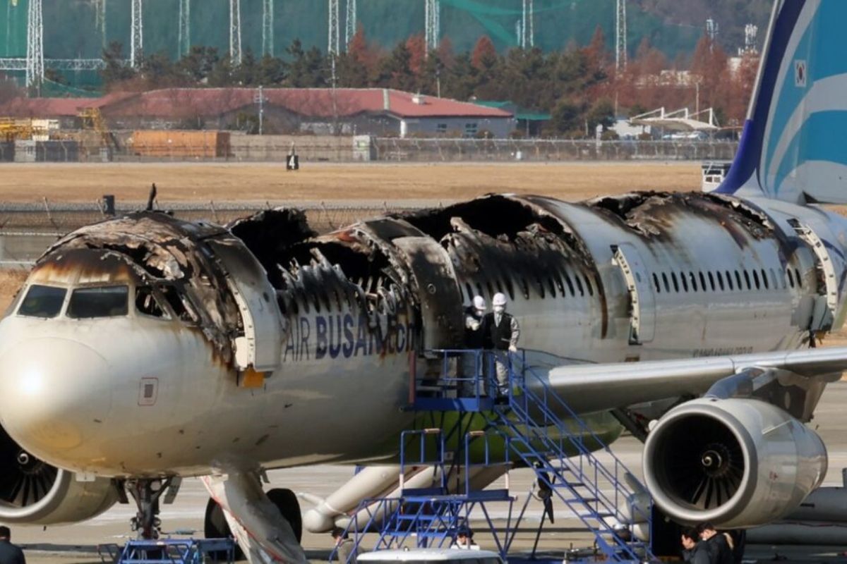 Pesawat Air Busan <b>(Koreaboo)</b>