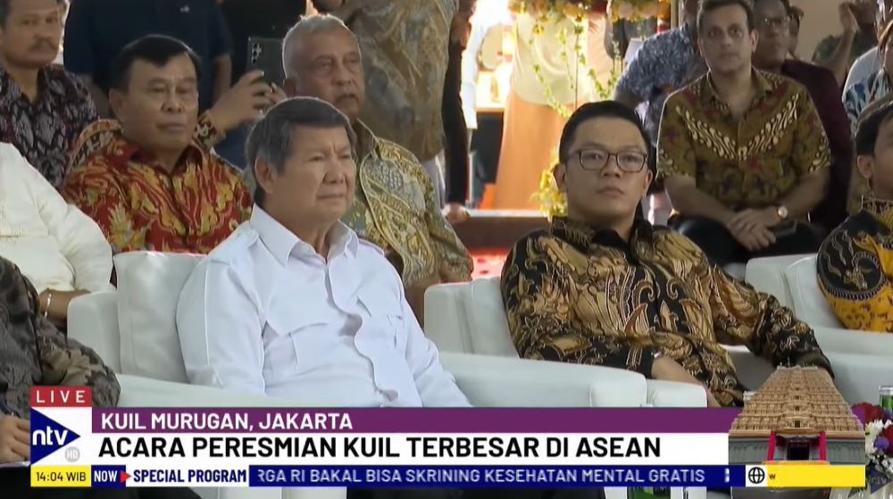 Utusan Khusus Presiden bidang Iklim dan Energi, Hashim Djojohadikusumo, menghadiri peresmian Kuil Murugan di Daan Mogot, Kalideres, Jakarta Barat, Minggu, 2 Februari 2025.