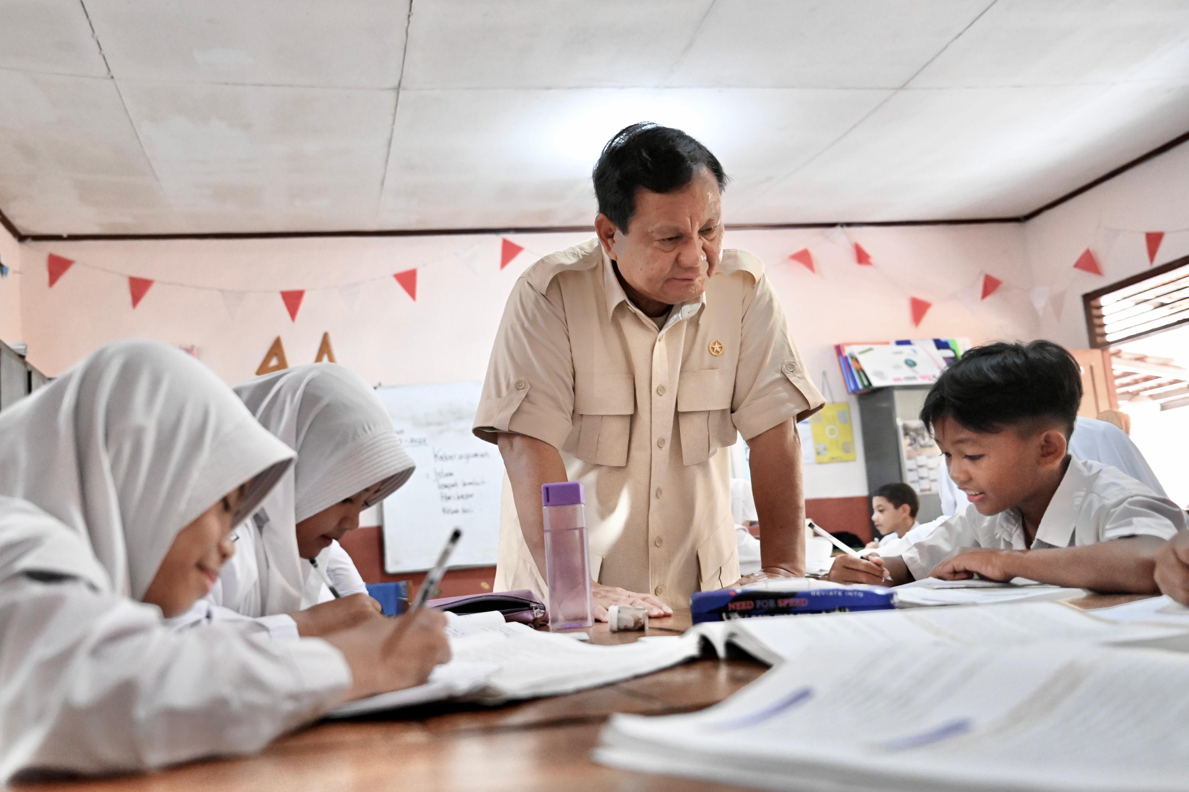 Prabowo Tinjau Program MBG di Bogor  <b>(Sekretarian Presiden)</b>