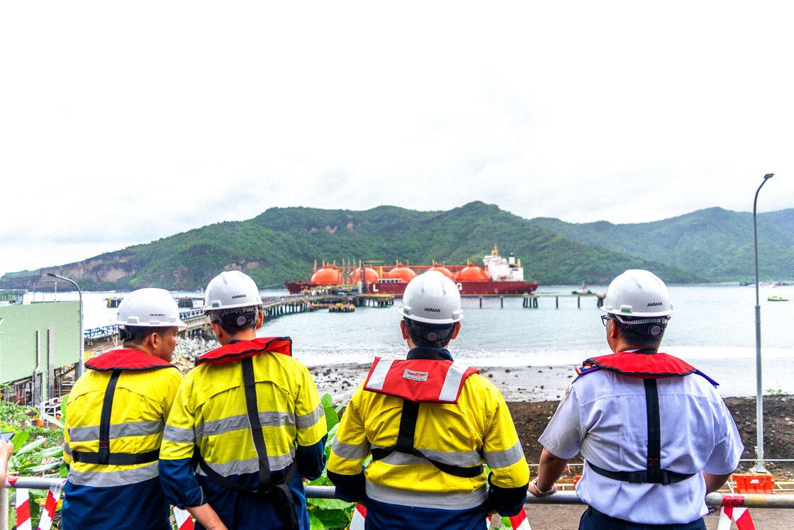 PT Amman Mineral Nusa Tenggara (AMMAN) mencatat tonggak sejarah baru dengan suksesnya uji coba sandar dan olah gerak (Trial Berthing) MT Lady Eva. 